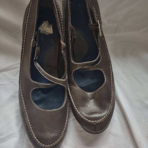 Brown high heel shoes - Picture 1 of 1